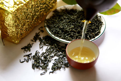 Hương thơm đặc trưng của trà Tân Cương chủ yếu do quá trình xử lý nhiệt tạo ra